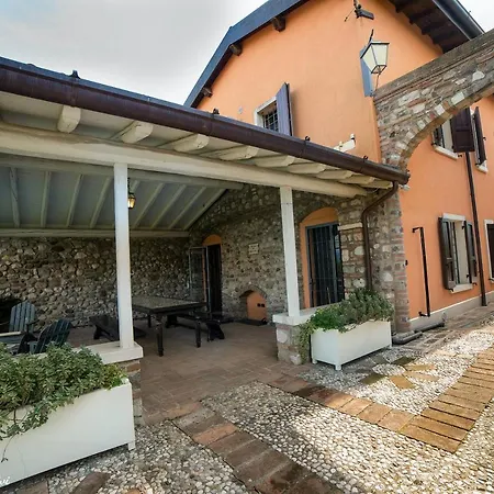 Holiday home Residenza Fondo Ulivi Ponti sul Mincio